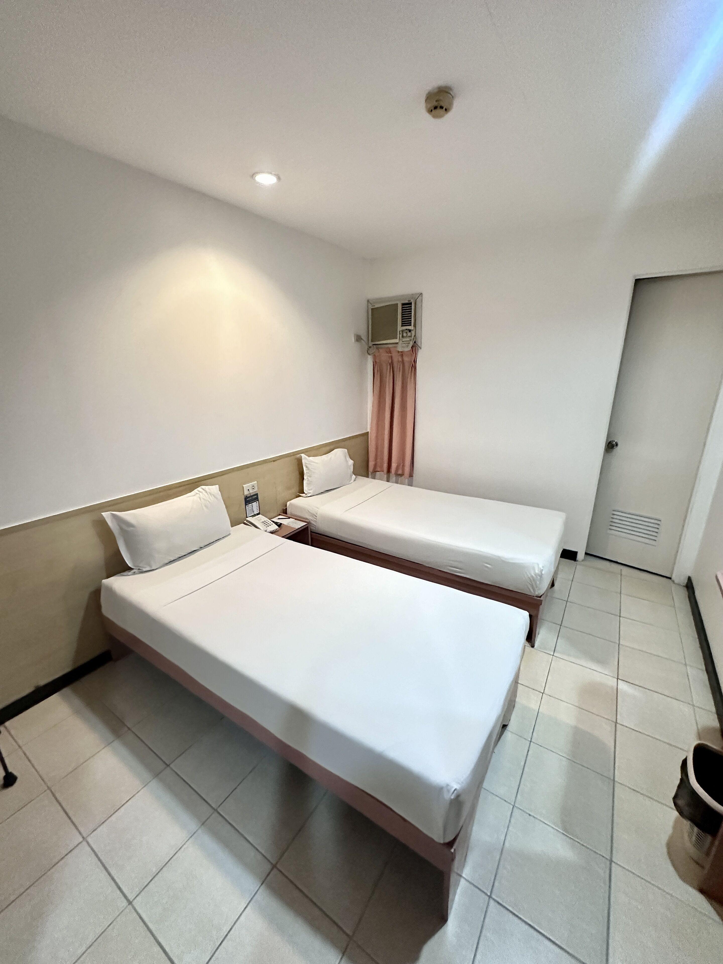 Standard Room,1746915641:JPEG